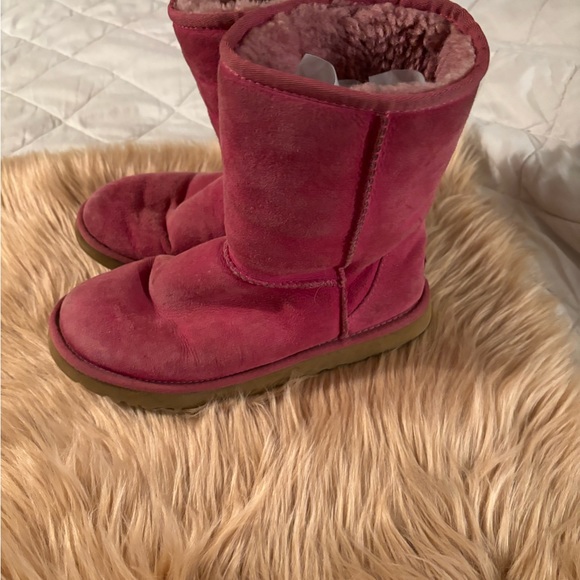 UGG LADIES BOOTS. - Picture 3 of 5
